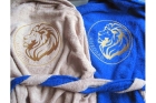 Вышивка логотипов на халатах